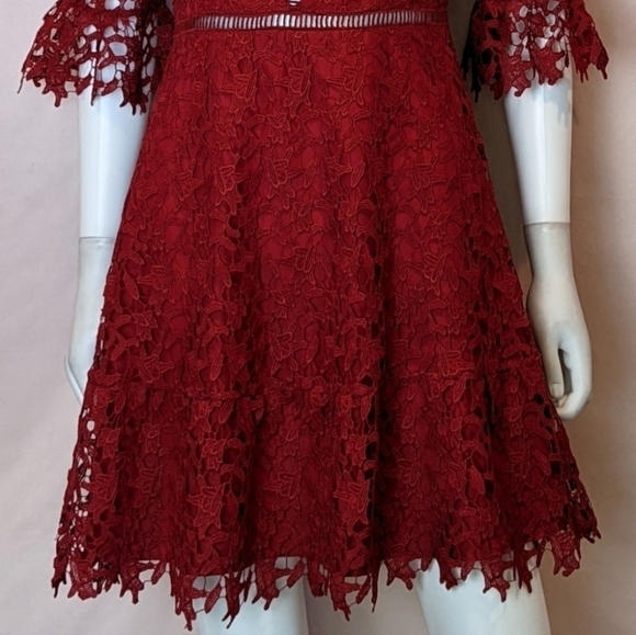 BB Dakota RSVP Red Lace Mini Dress size 4 - Picture 3 of 8